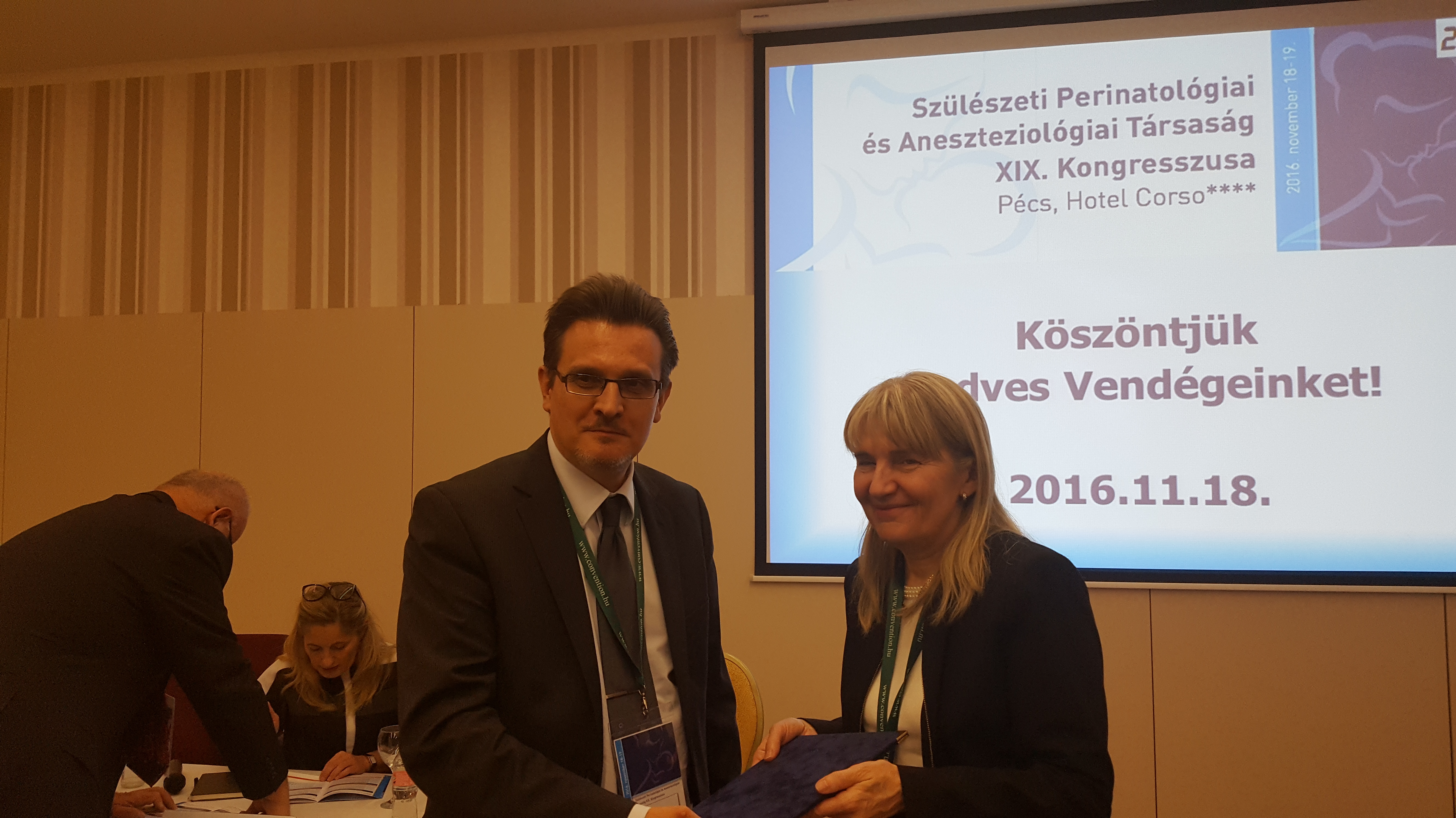 Prof.Dr.Orvos Hajnalka Virginia Apgar díjazott, Dr.Beke Artúr SZPAT szülész elnöke